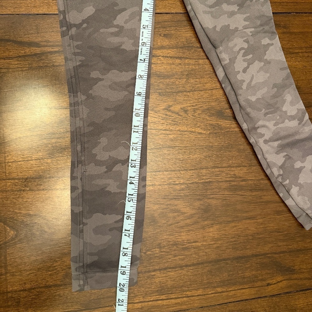 Spanx 2 Pair of Look at Me Now Green & Gray Camo Leggings, Comfy, Size Small - Picture 15 of 16